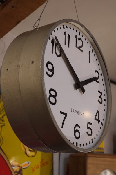 horloge-de-gare-ancienne-lamberrt